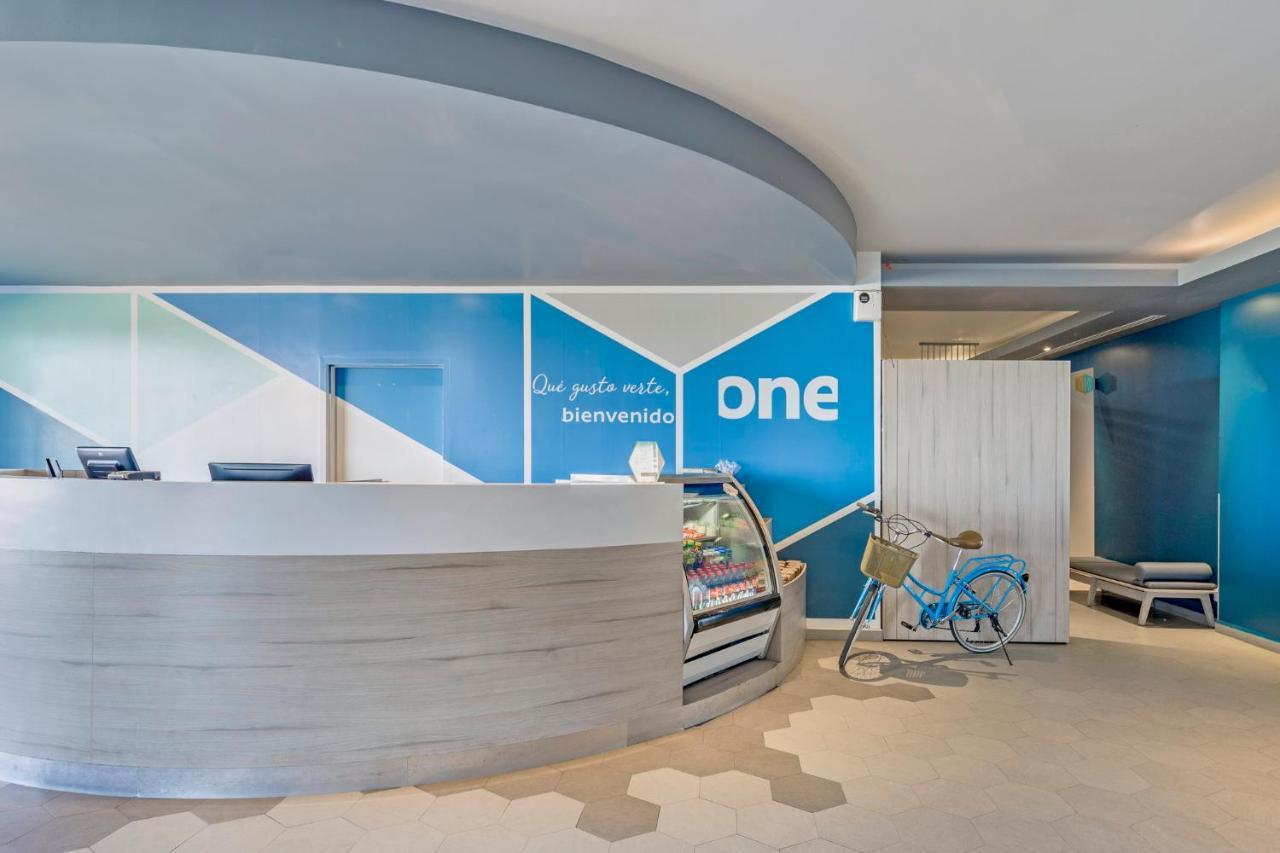 One Puebla Angelopolis Periferico Hotel Kültér fotó