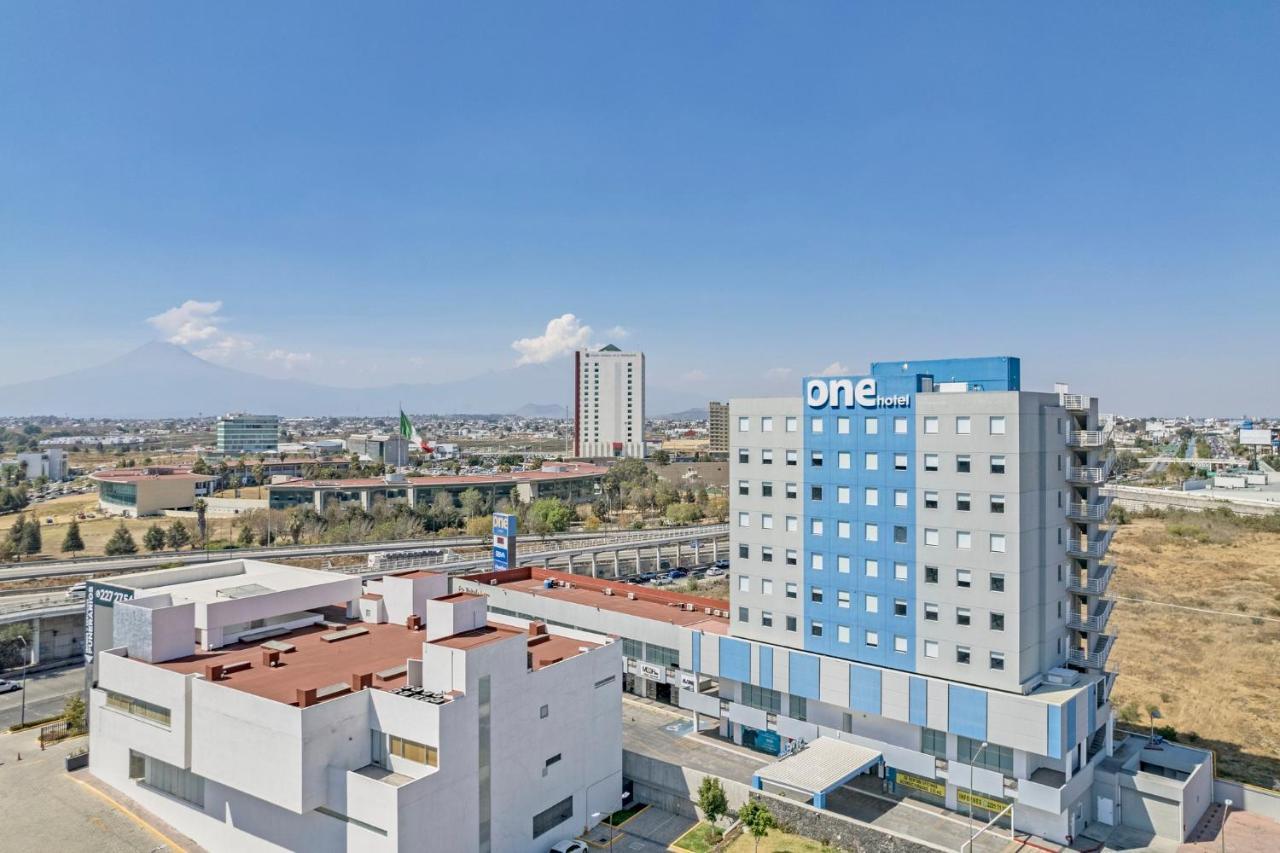 One Puebla Angelopolis Periferico Hotel Kültér fotó